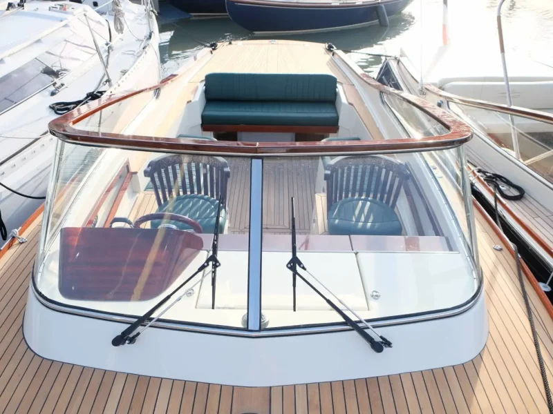 Ladyjane-tofinou-welcome-on-board-retrofitted-to-electric-hybrid-propulsion-by-laneva-electric