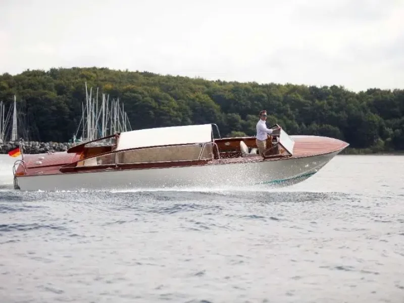 Lanéva-Cantiere-Oscar-Taxi-venitien3