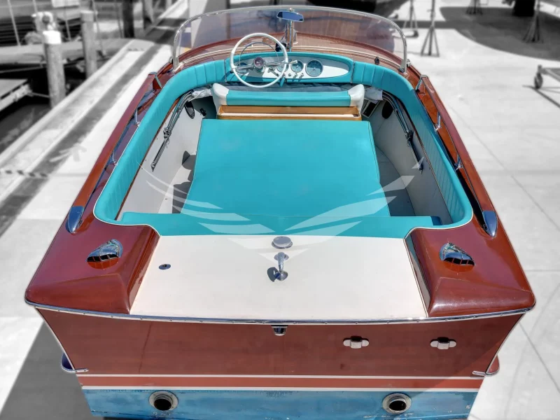 Riva Junior classic boat retrofitted by lanéva boats