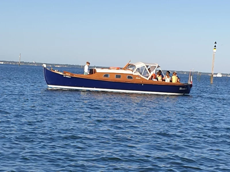 pinasse-hybride-rétrofit-par-lanéva-electric