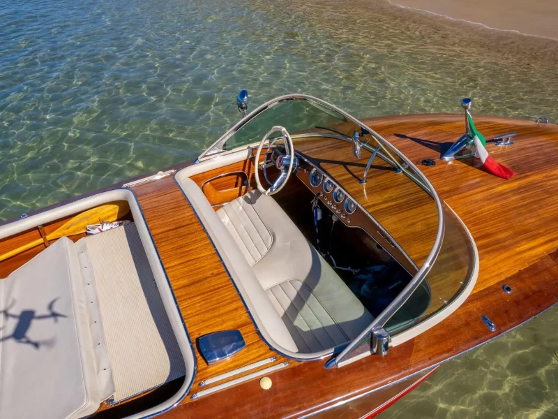 vintage-boat-riva-super-florida-1959-electric-retrofitted-by-lanéva
